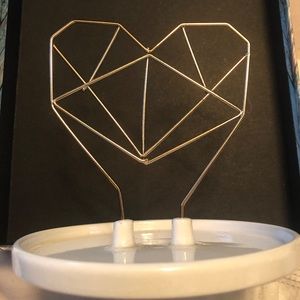 imm Living Coxet Wire Heart Ceramic Jewelry Holder